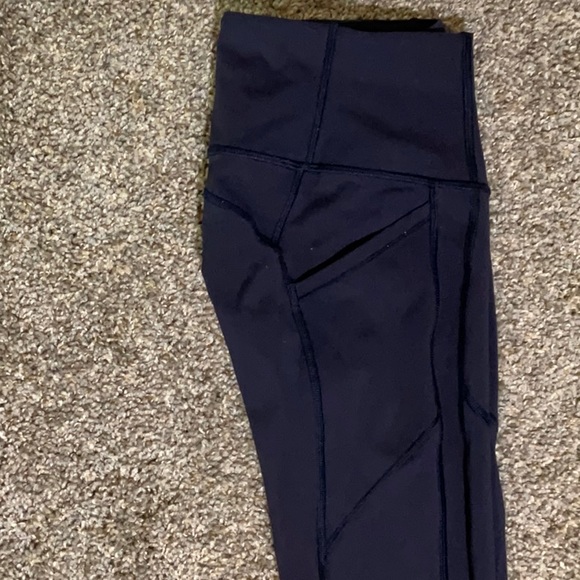 Lululemon leggings - Picture 5 of 9